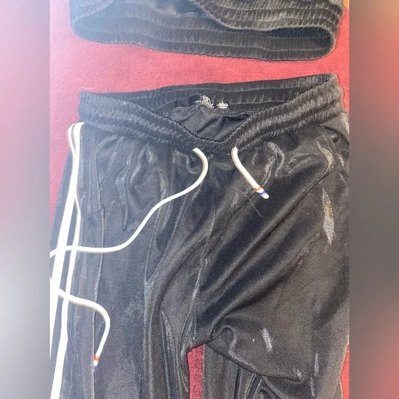 Thin track suit crop hoodie with matching pants - Picture 2 of 3